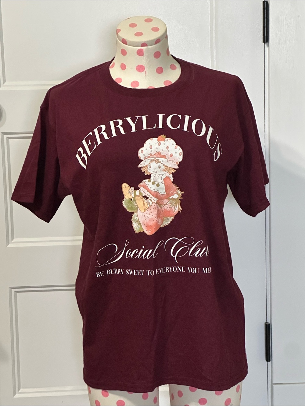 🆕 Strawberry Shortcake Maroon Graphic Tee XS ✨never worn or washed✨